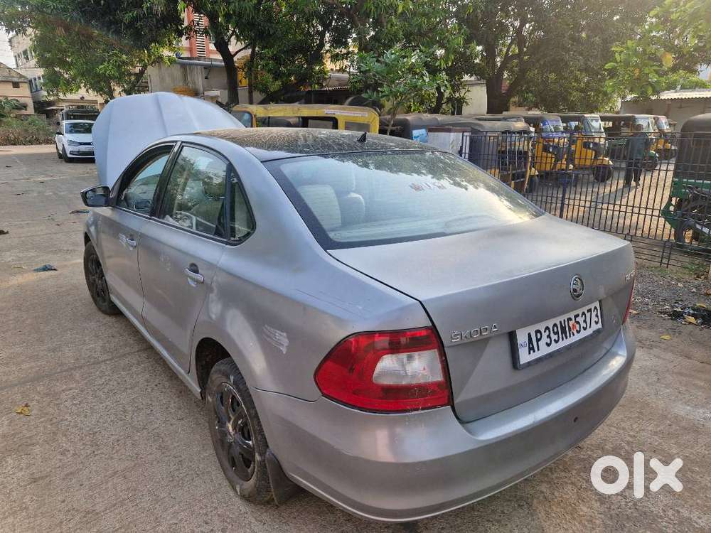 Skoda Rapid 2013
