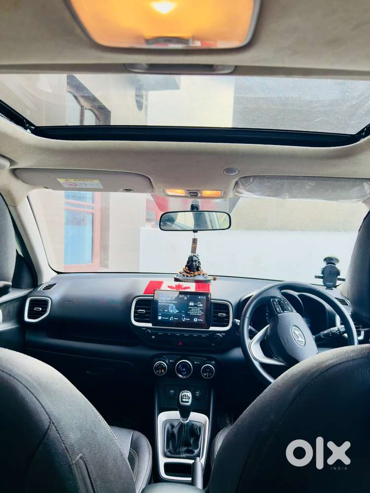 Hyundai Venue Petrol 2021
