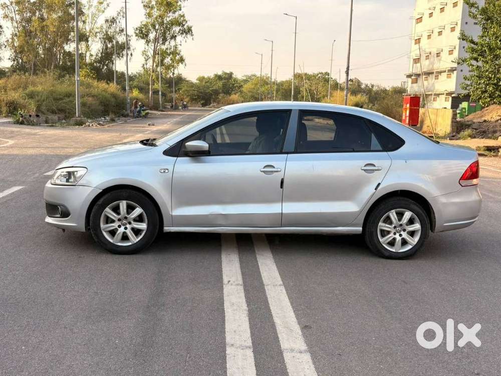 Volkswagen Vento 2010-2013 Petrol Highline, 2012, Petrol