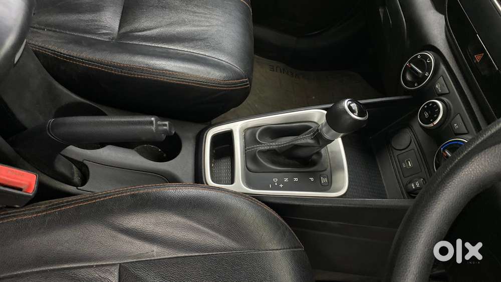 Hyundai Venue S Turbo Dct, 2019, Petrol