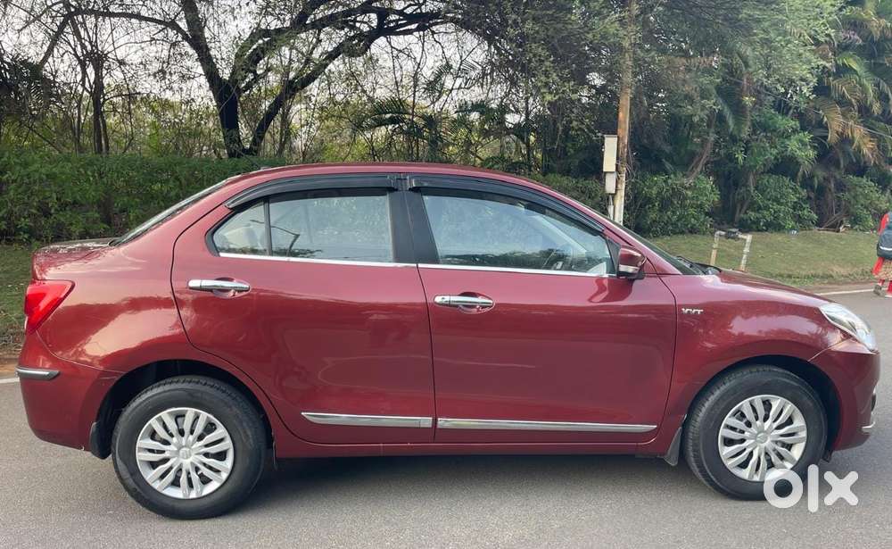 Maruti Suzuki Swift Dzire Vxi(o) Amt, 2018, Petrol