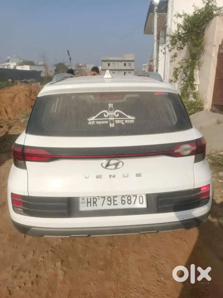 Venue Car White Colour