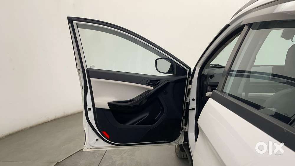 Tata Nexon Pure (s) 1.2 Petrol 6amt, 2024, Petrol