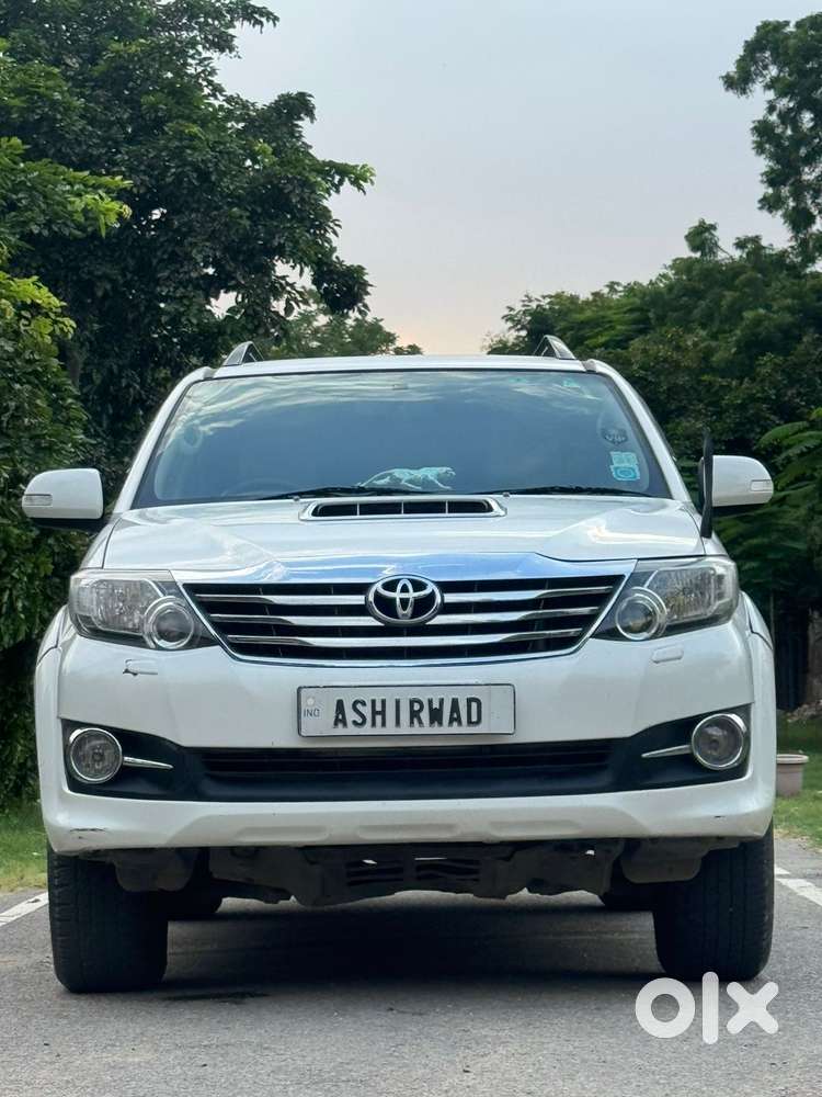 Toyota Fortuner 2.5 4x2 Mt Trd Sportivo, 2015, Diesel