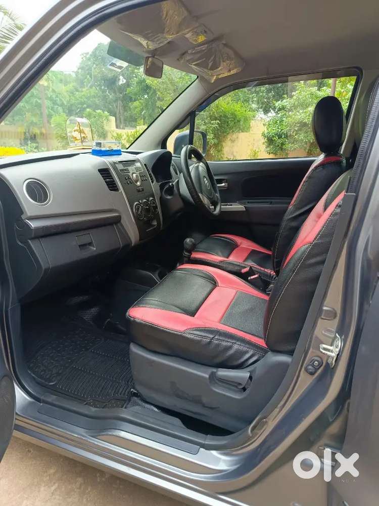 Wagon R Vxi  Glistenig Grey