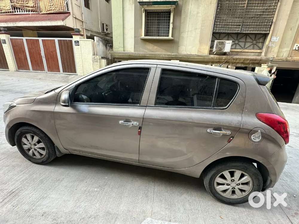 Hyundai I20 2013 Diesel 100000 Km Driven Push Button Start Top