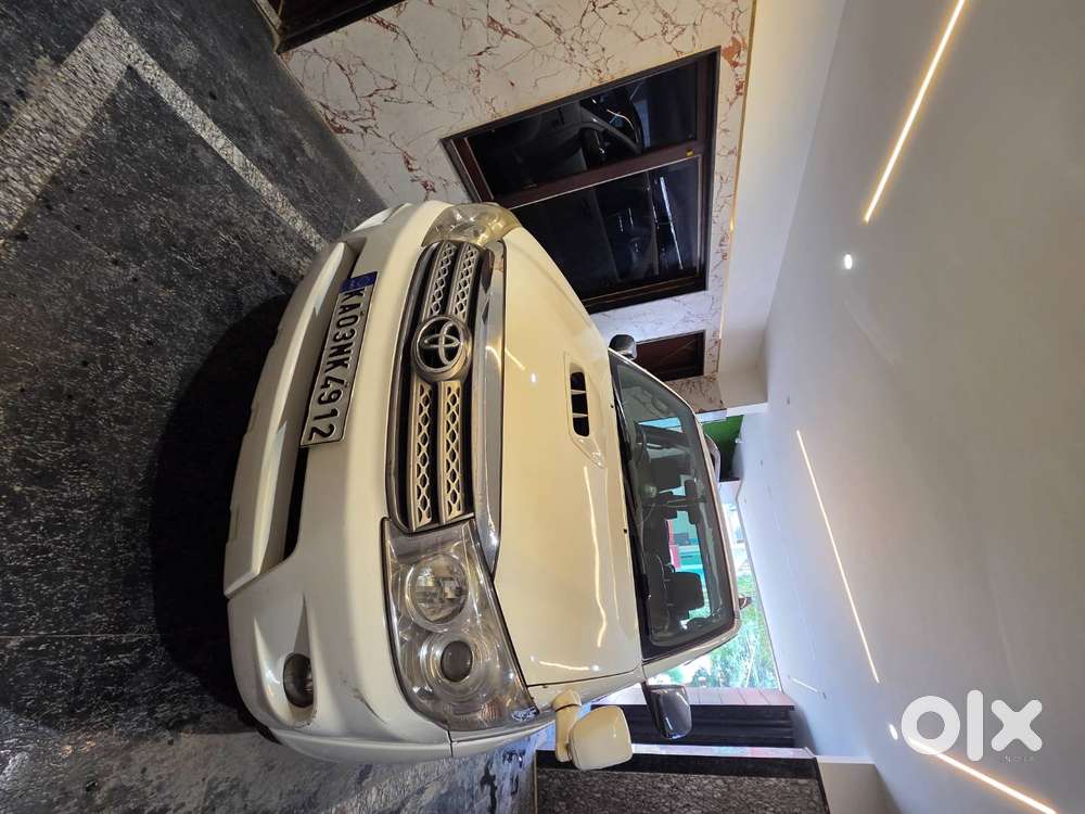 Toyota Fortuner Diesel 2011