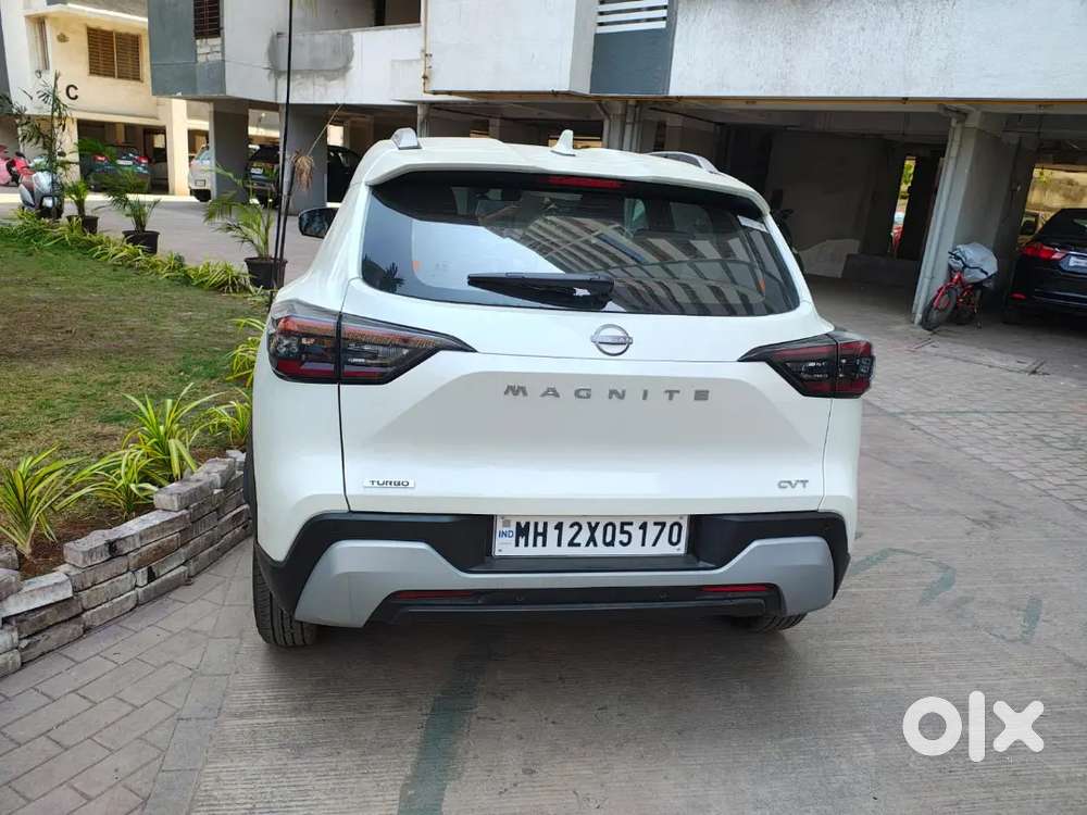 Nissan Magnite 1.0 Xv Turbo Cvt 2025