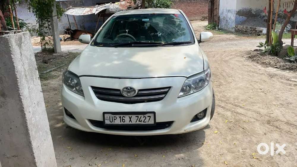 Toyota Corolla Altis 2010 Petrol Well Maintained