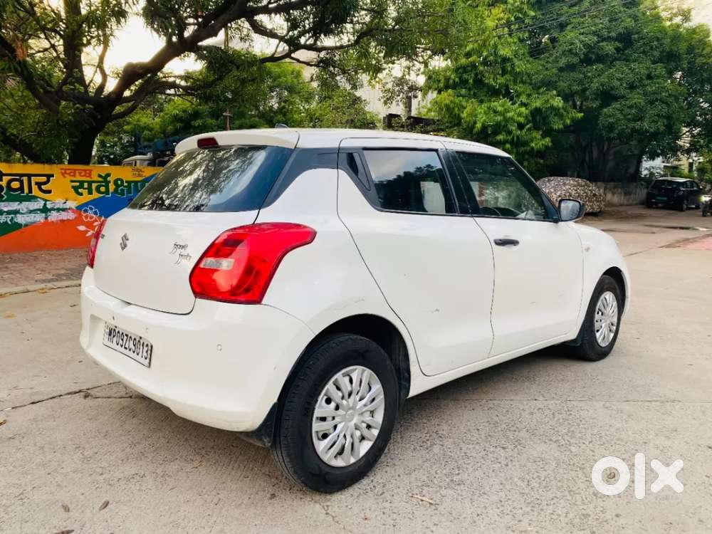 Maruti Suzuki Swift Vxi, 2022, Petrol
