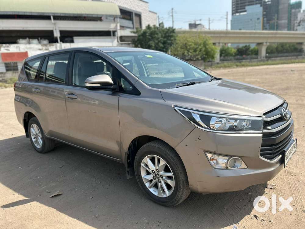 Toyota Innova Crysta 2.4 Gx Mt 8s, 2017, Petrol