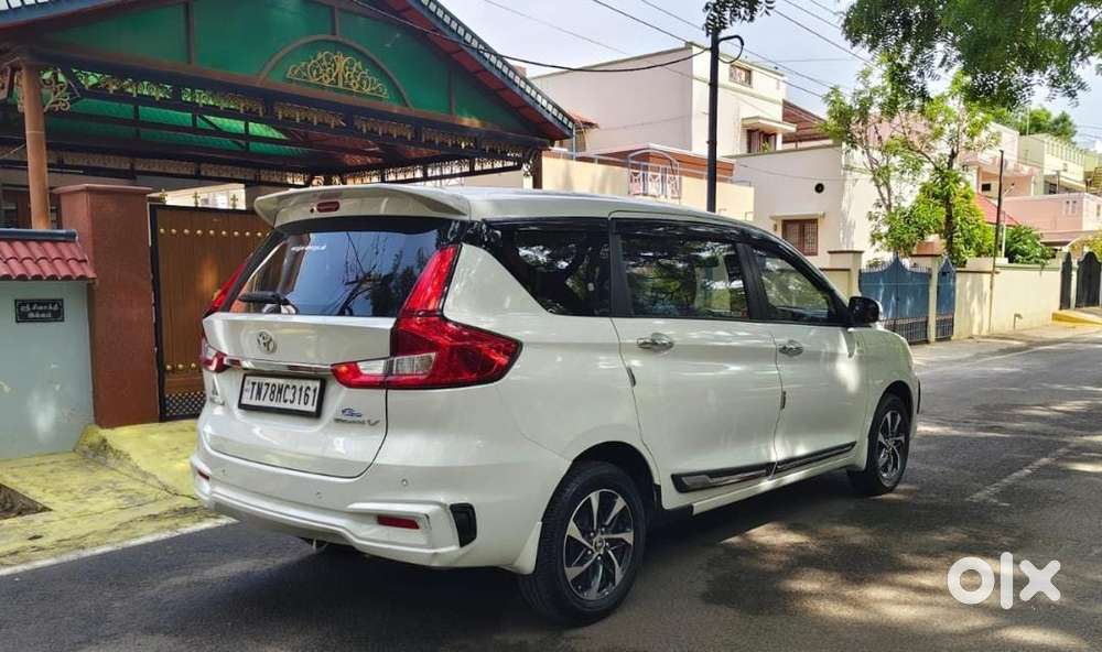Toyota Rumion V Mt, 2024, Petrol