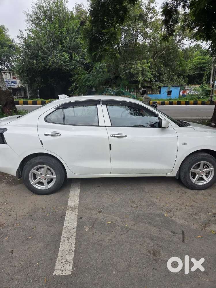 Maruti Swift Dzire 2025 Lxi