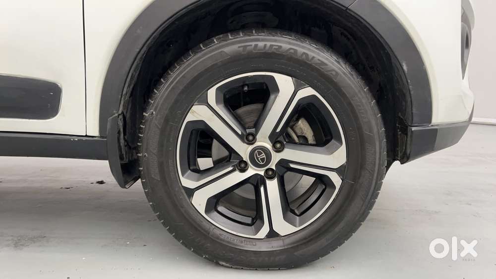 Tata Nexon 1.2 Revotron Xza Plus, 2022, Petrol