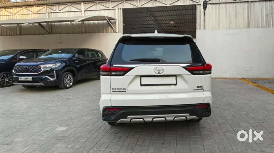 Toyota Innova Hycross 2.0 Zx Hybrid 7 Str, 2024, Electric