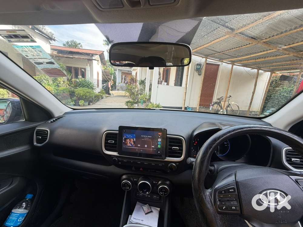 Hyundai Venue 2022 Petrol Well Maintained
