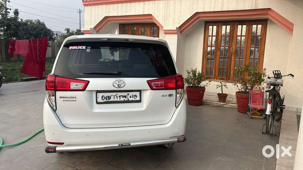 Top Model Toyota Innova Crysta 2023 Diesel Manual