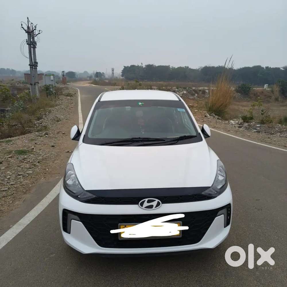 Hyundai Aura 2024 Cng & Hybrids Well Maintained