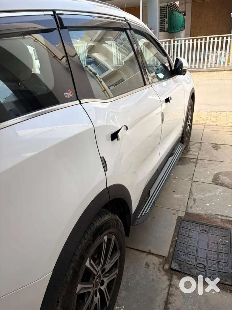 Mahindra Xuv700 Ax7 2025