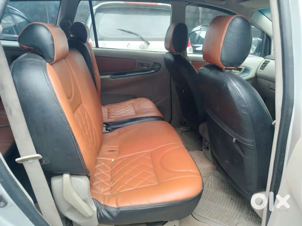Toyota Innova 2010