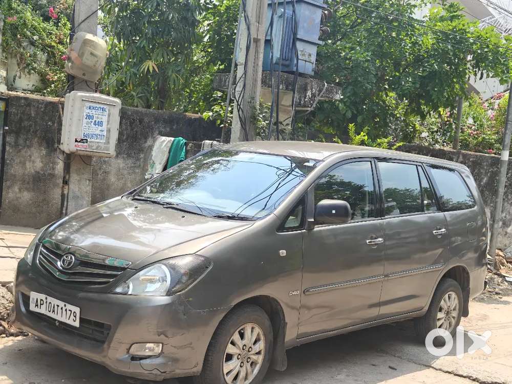 Toyota Innova 2009 Diesel 144246 Km Driven