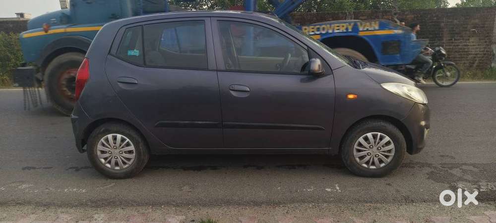 Hyundai I10 Sportz, 2015, Petrol