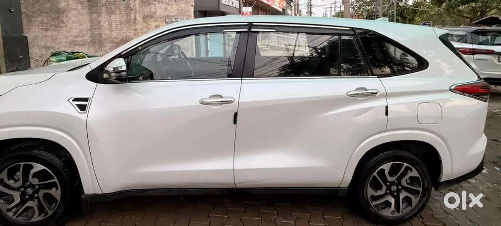 Maruti Suzuki Invicto 2023 Petrol( Hybrid)  Good Condition