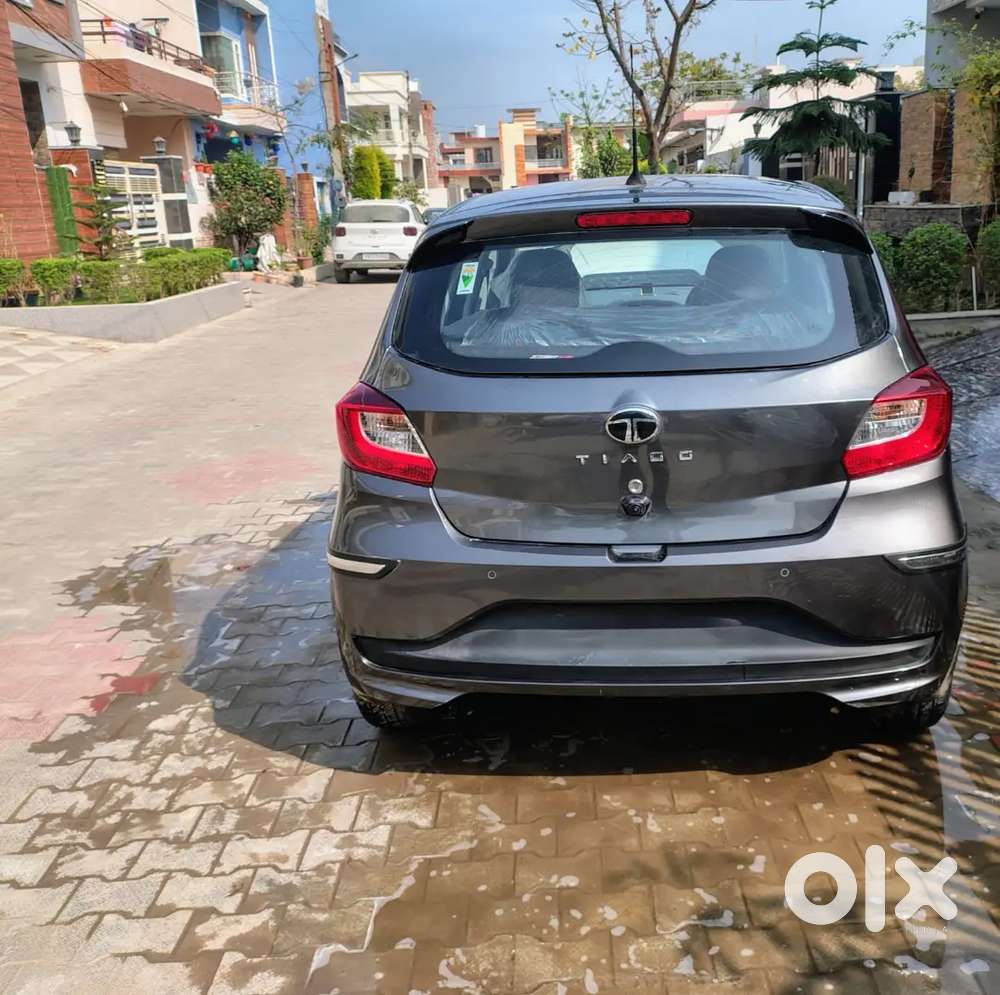 Tata Tiago 2025 Petrol 17500 Km Driven