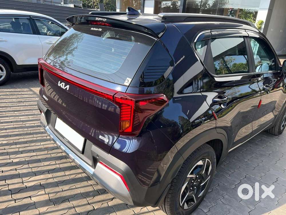 Kia Sonet 2025 Petrol 4600 Km Driven