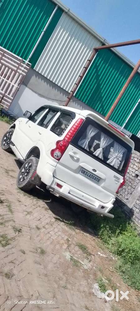 एक नंबर कंडीशन है गाड़ी में कोई भी प्रॉब्लम नहीं है