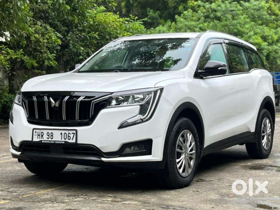 Mahindra Xuv700 2.0 Mx Petrol Mt 5 Str, 2024, Petrol