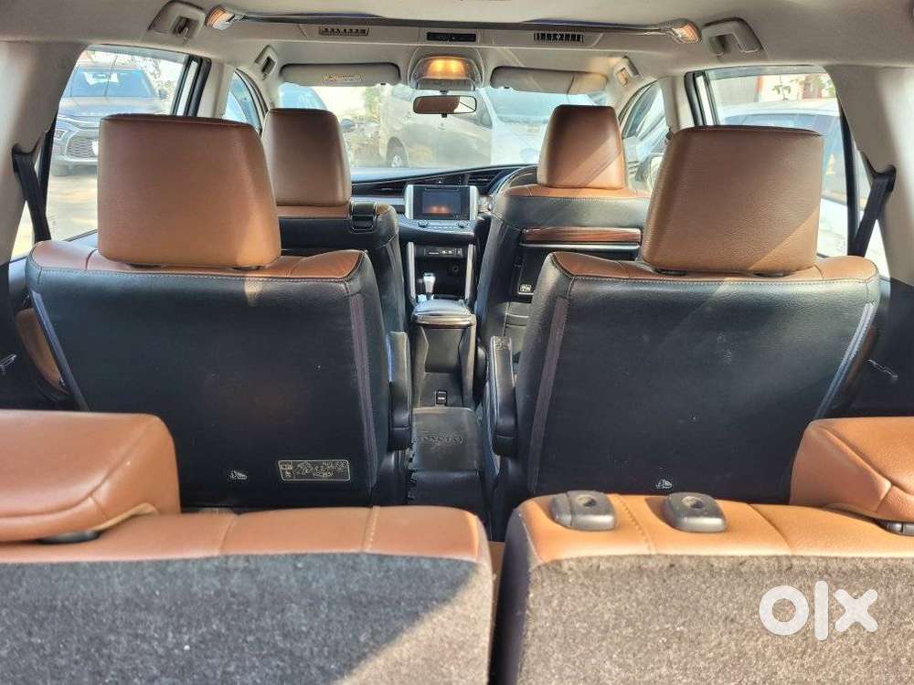 Toyota Innova Crysta 2.8z Automatic, 2017, Diesel