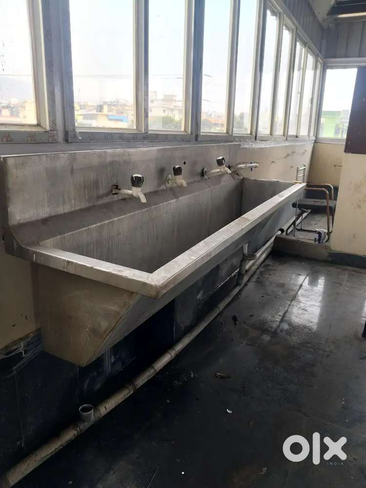 Hand wash basin
