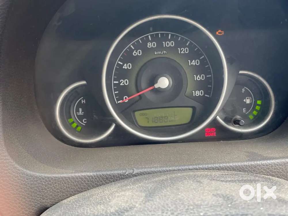 Hyundai Eon Magna + 2012
