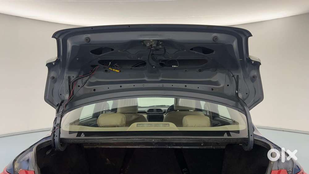 Maruti Suzuki Dzire 1.2 Vxi, 2017, Petrol