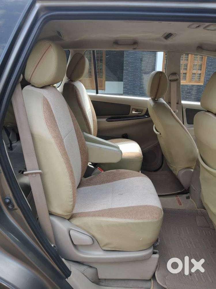 Toyota Innova 2.5 Z Diesel 7 Seater, 2013, Diesel