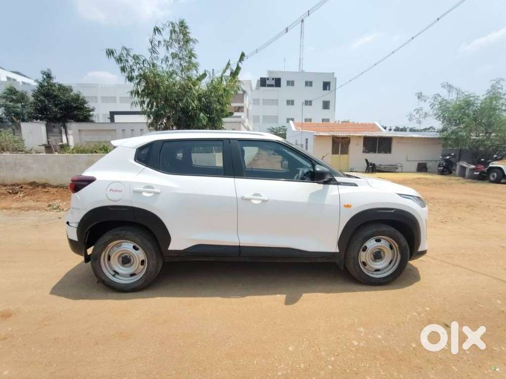 Nissan Magnite, 2023, Petrol