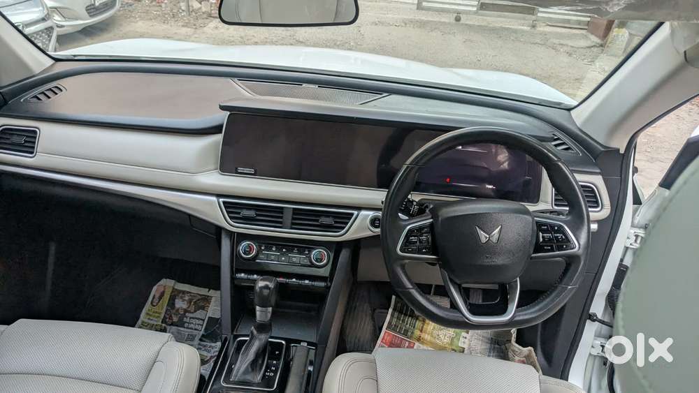 Mahindra Xuv700 2.0 Ax 7 Petrol At Str, 2021, Petrol