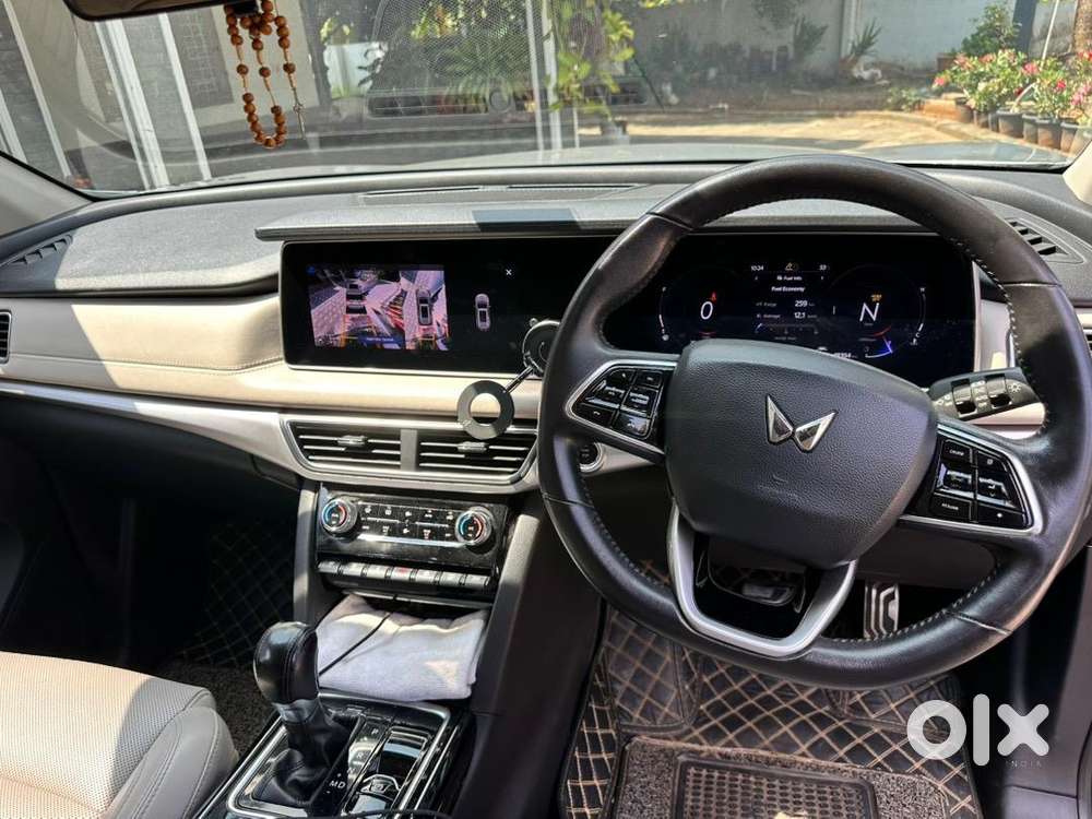2022 Xuv700 Ax7 L Diesel At  Pristine White Interiors  New Tires
