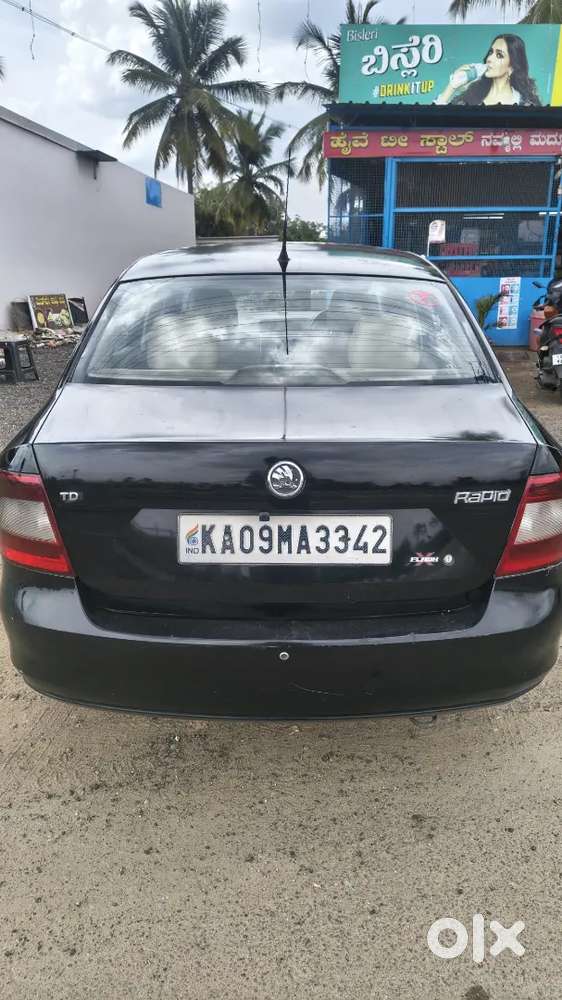 Skoda Rapid Elegance 2012