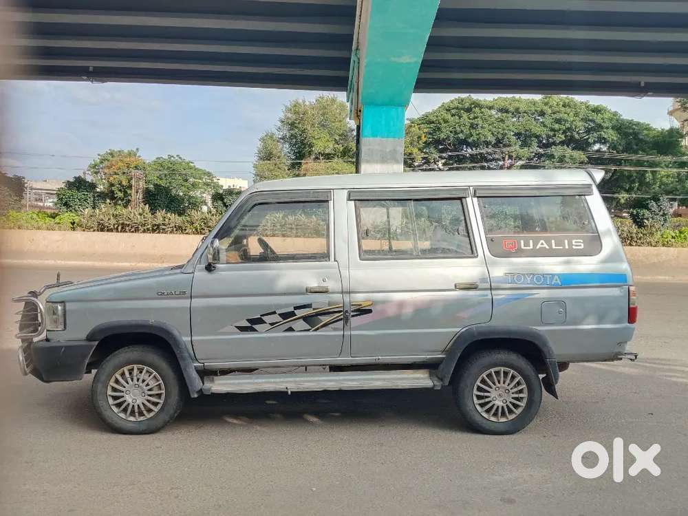 Toyota Qualis 2000