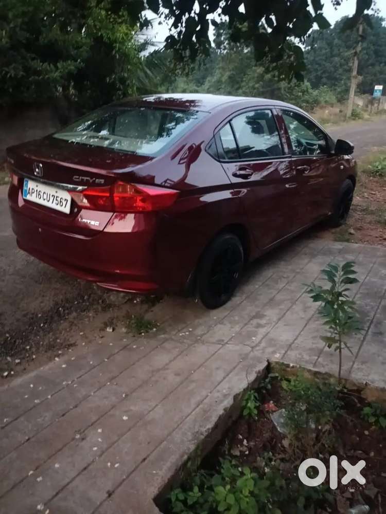 I Am Selling The Car If Anyone Want Message Me