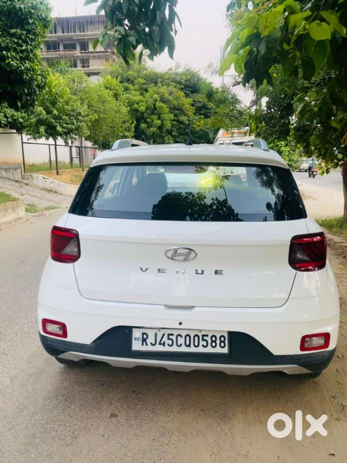 Hyundai Venue, 2021, Petrol