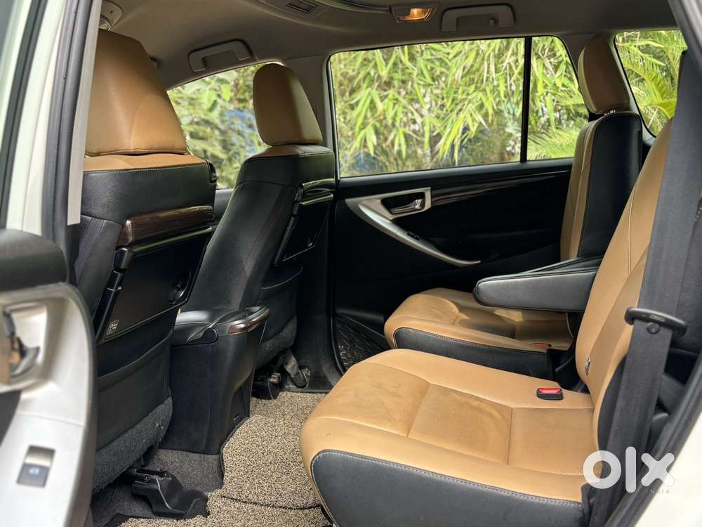Toyota Innova Crysta [2020-ongoing] 2.4 Zx 7 Str, 2022, Diesel