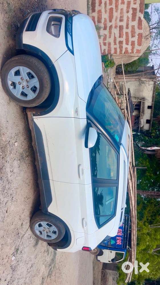 Hyundai Venue 2022 Petrol Well Maintained