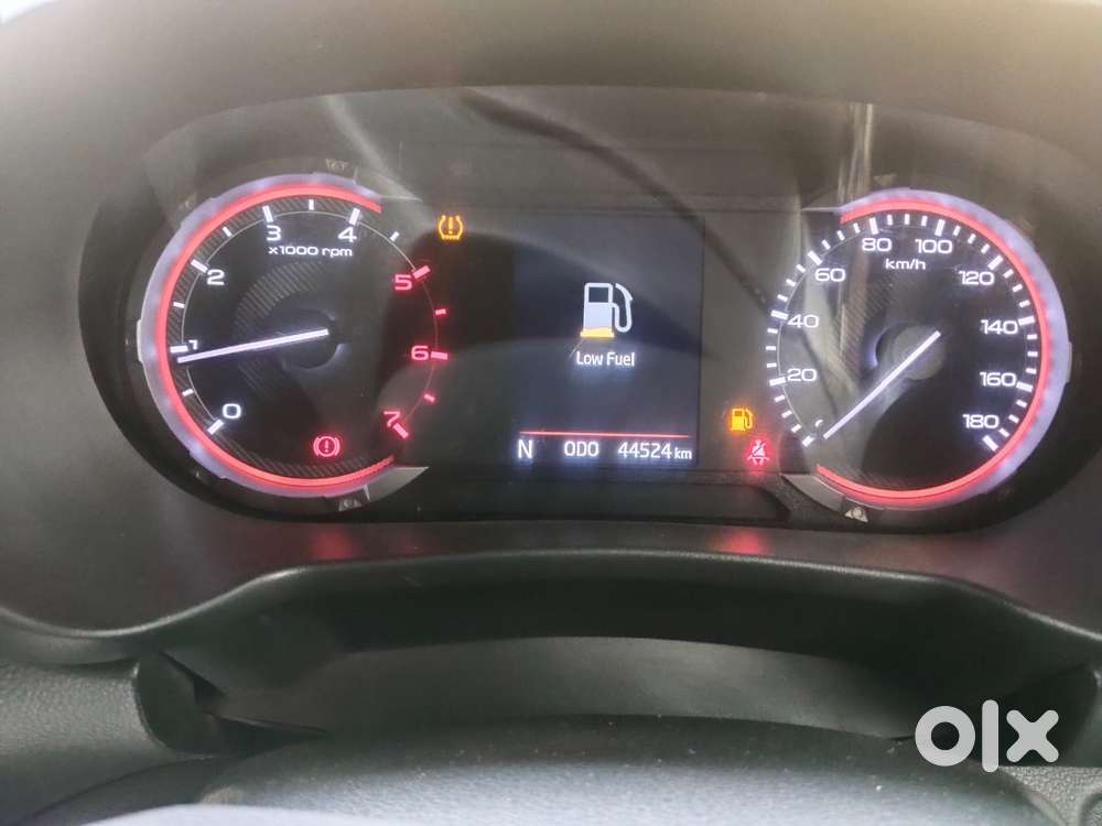 Mahindra Thar Lx Convertible Top Diesel Mt 4wd, 2022, Diesel