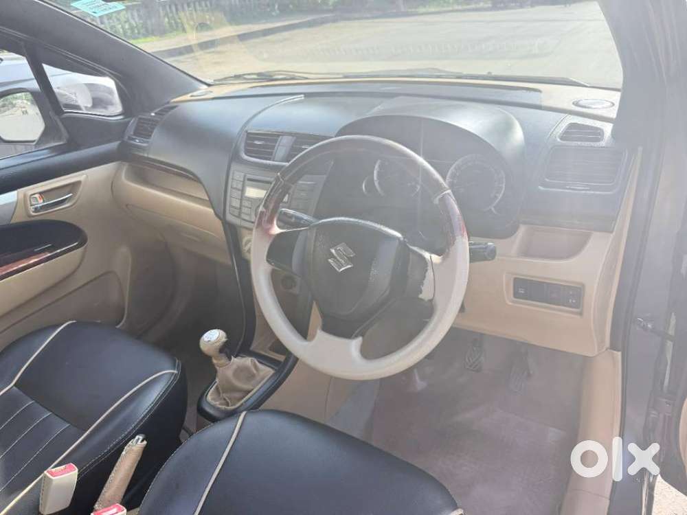 Maruti Suzuki Ertiga Vxi Abs Bs Iv, 2013, Petrol