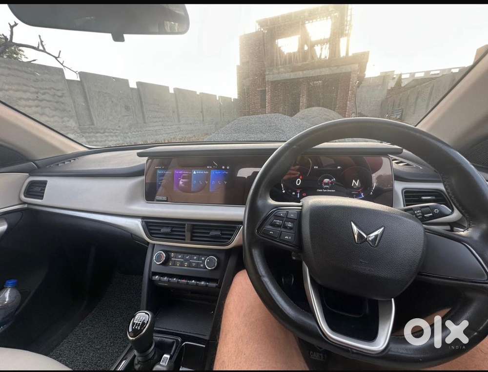 Mahindra Xuv700 Diesel 2024 (two Years Old)