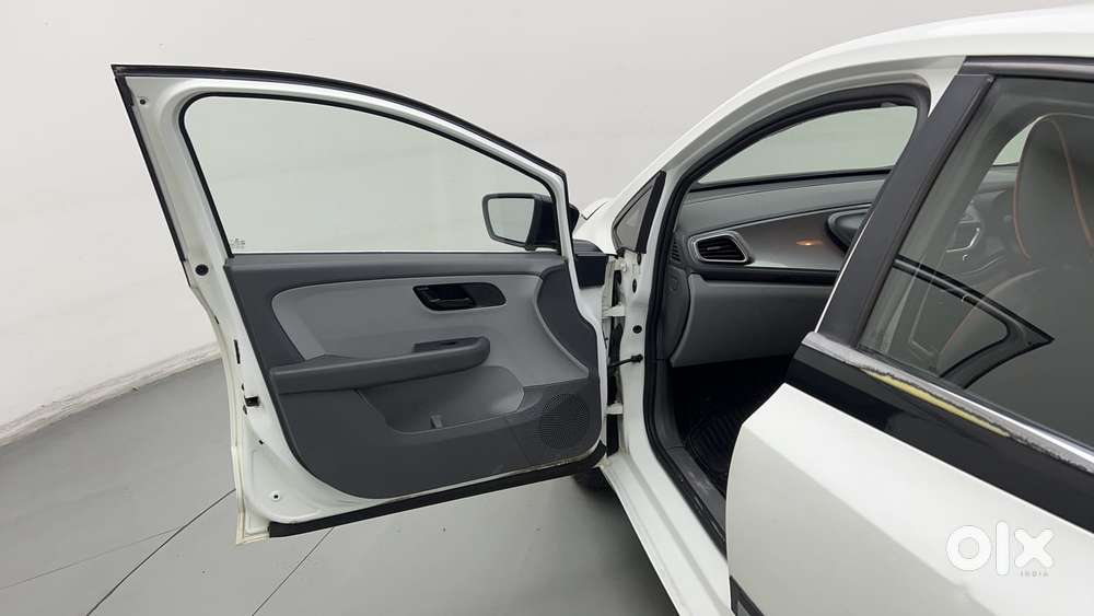 Tata Altroz 1.2 Xt, 2020, Petrol