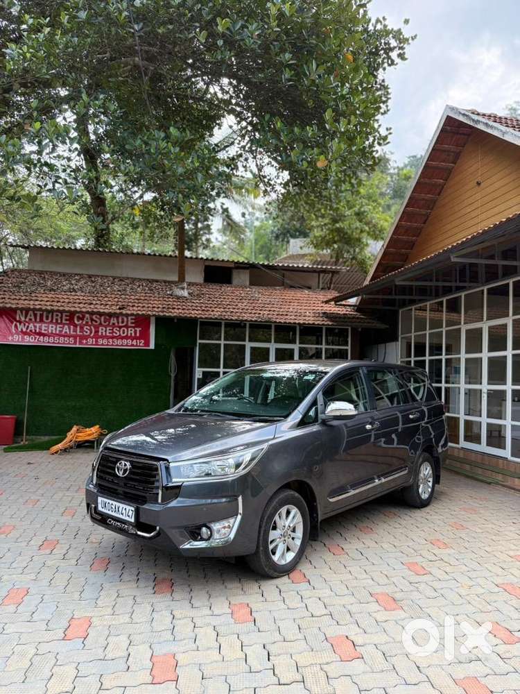 Toyota Innova Crysta 2016